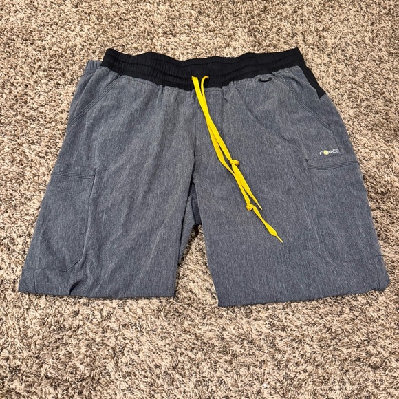 Carhartt Scrub Set - Picture 3 of 6
